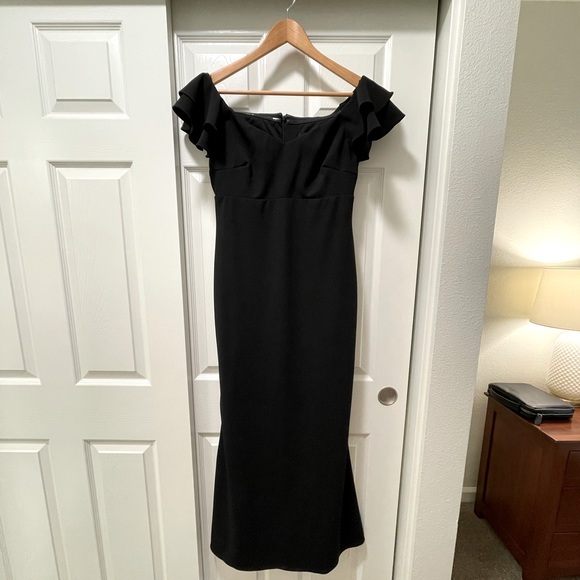 Betsy & Adam formal evening gown - Picture 1 of 8